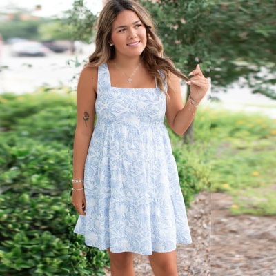 WOMEN'S CLOTHING