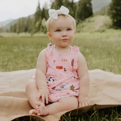 CHILDREN'S CLOTHING