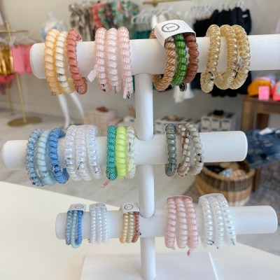 WOMEN'S ACCESSORIES